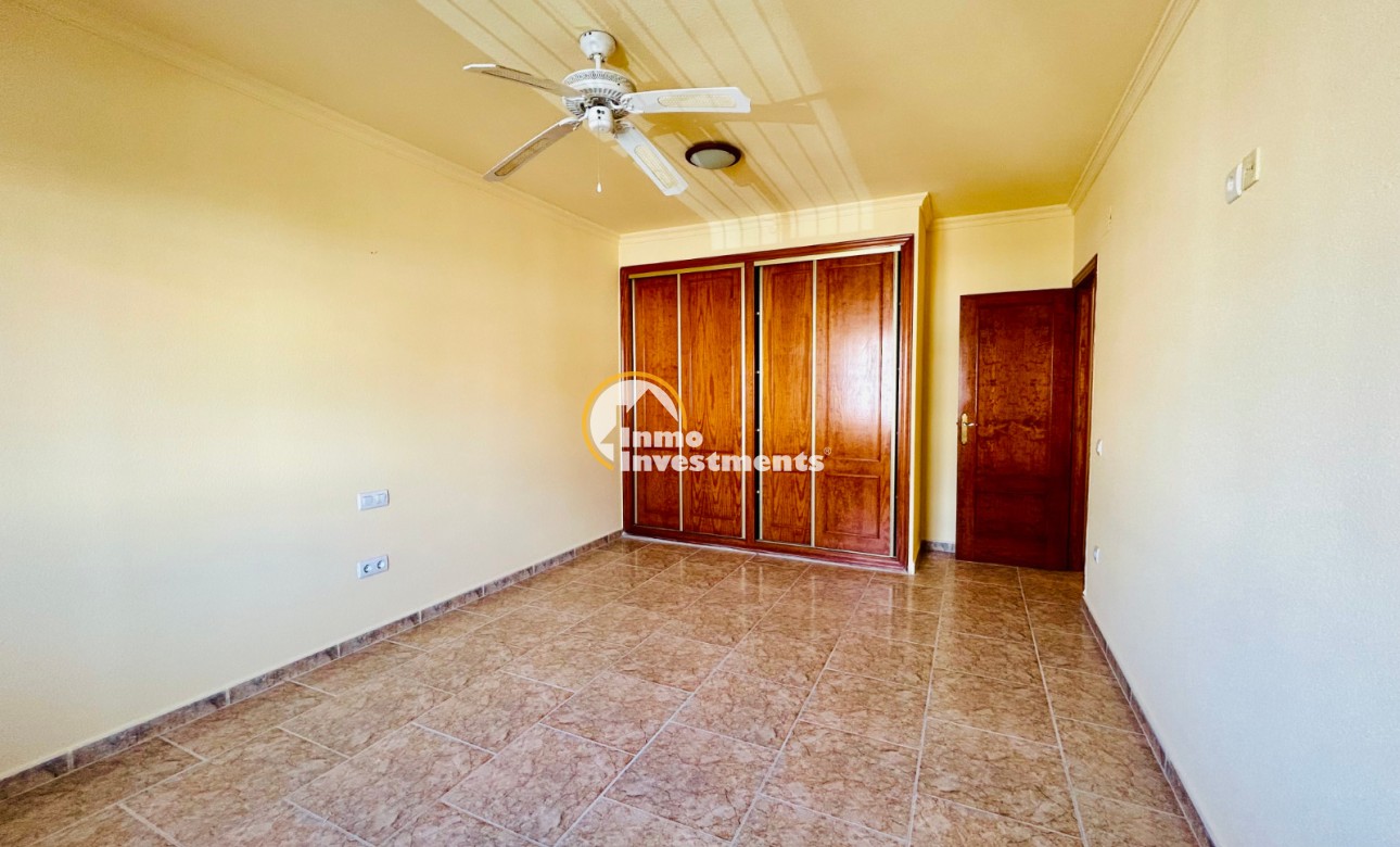 Resale - Town house - Villamartin