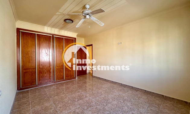 Resale - Town house - Villamartin