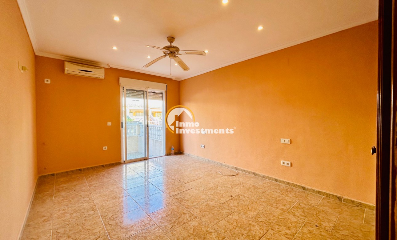 Resale - Town house - Villamartin