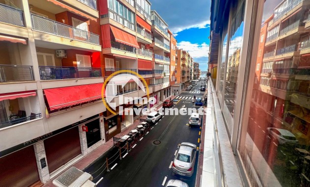 Resale - Apartment - Torrevieja - Acequion