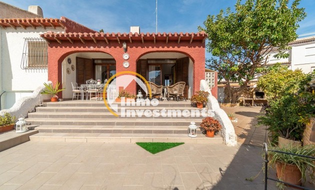 Gebrauchtimmobilien - Villa - Punta Prima