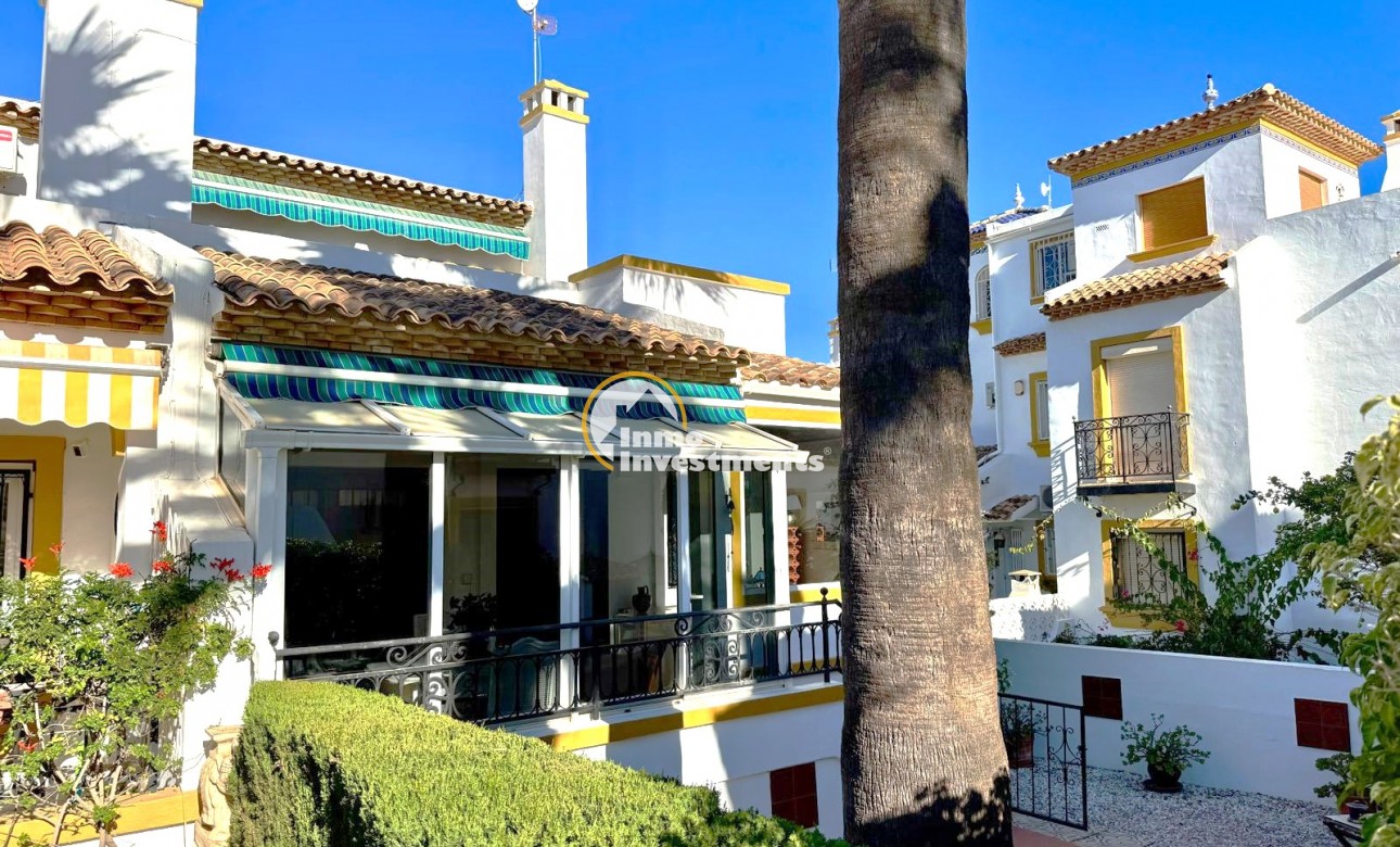 Resale - Town house - Villamartin - Valencias