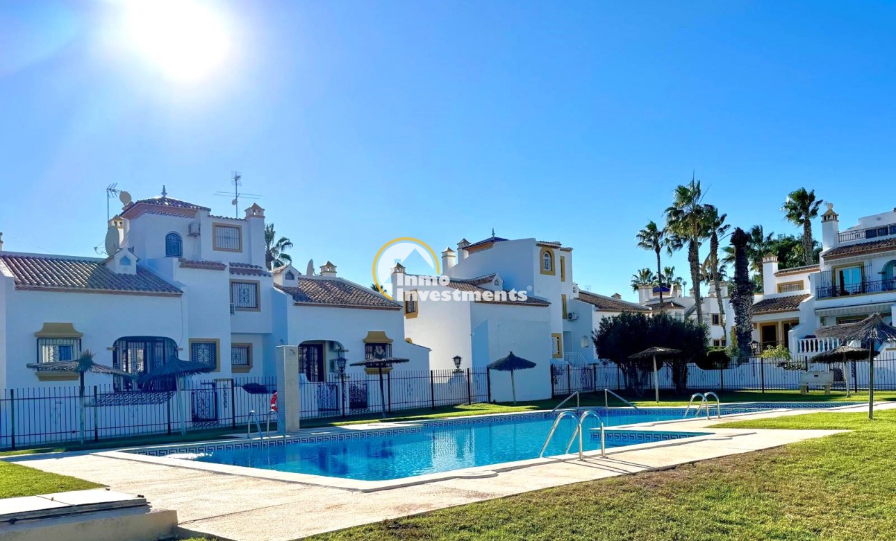 Resale - Town house - Villamartin - Valencias