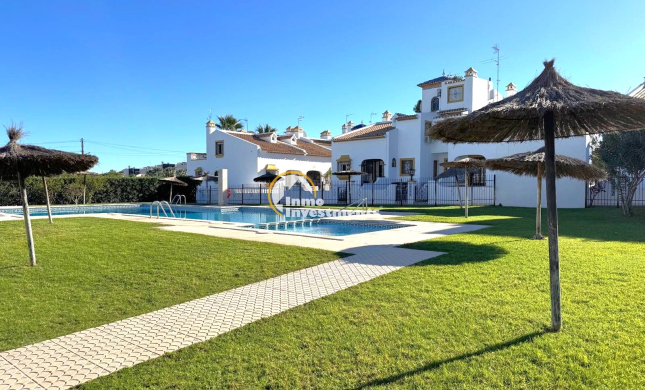 Resale - Town house - Villamartin - Valencias