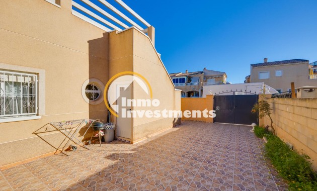 Reventa - Chalet independiente - Torrevieja - Pueblo - Centro