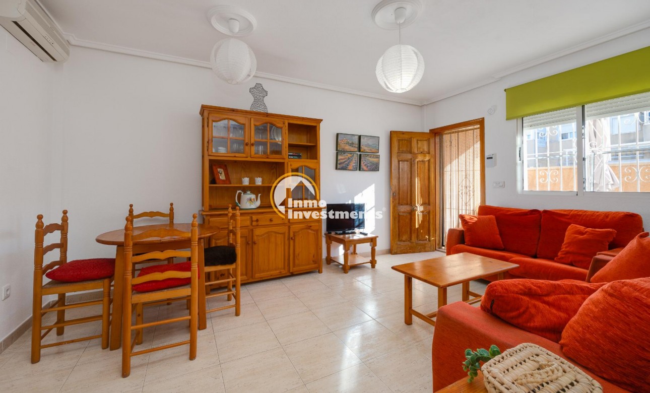 Reventa - Chalet independiente - Torrevieja - Pueblo - Centro