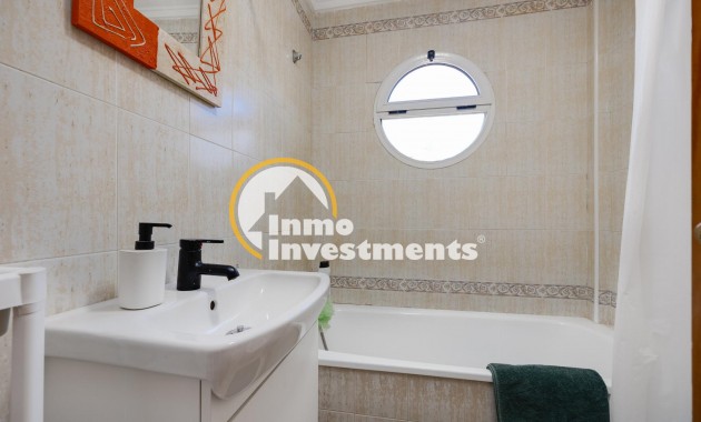 Reventa - Chalet independiente - Torrevieja - Pueblo - Centro