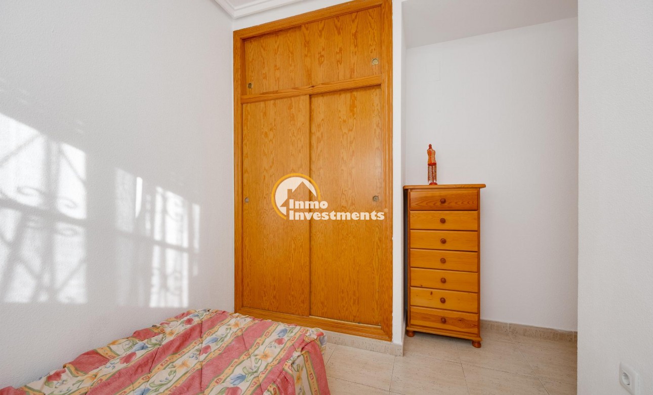 Reventa - Chalet independiente - Torrevieja - Pueblo - Centro