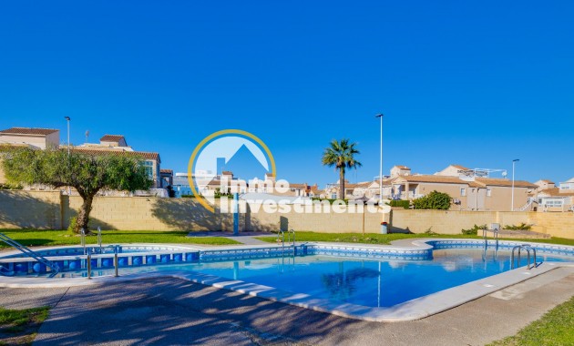 Reventa - Chalet independiente - Torrevieja - Pueblo - Centro