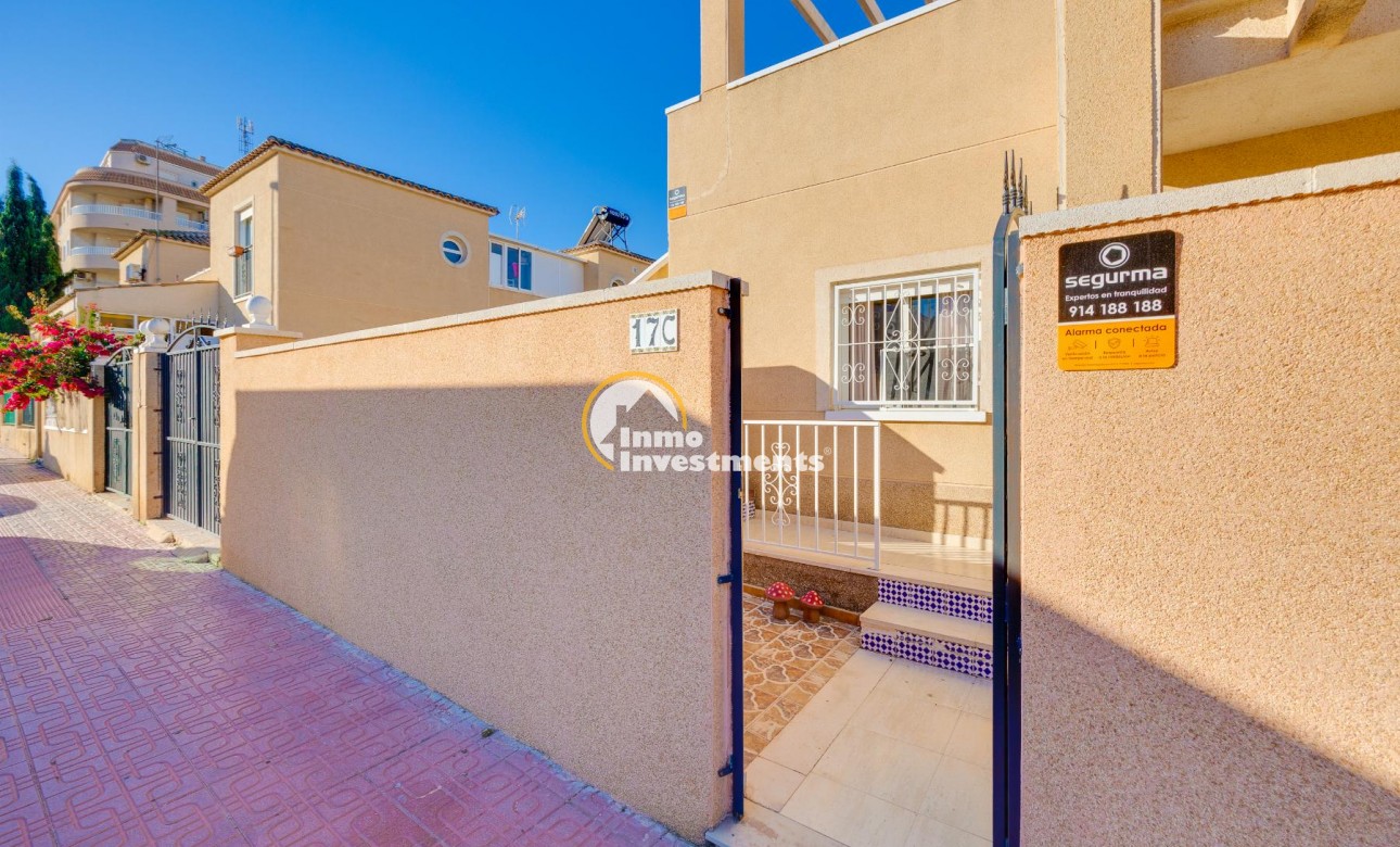 Reventa - Chalet independiente - Torrevieja - Pueblo - Centro