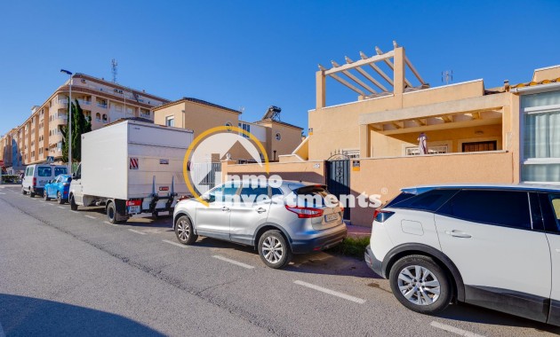 Reventa - Chalet independiente - Torrevieja - Pueblo - Centro