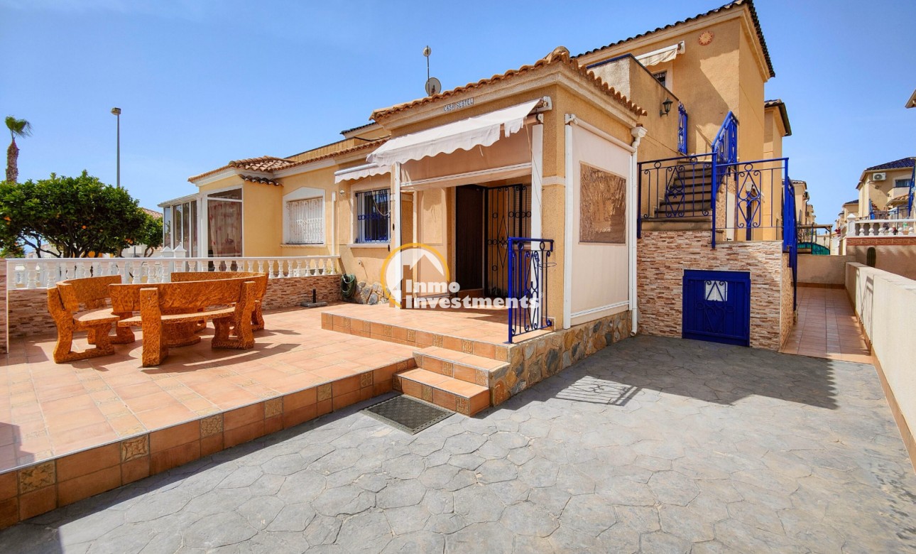 Resale - Semi detached villa - Punta Prima