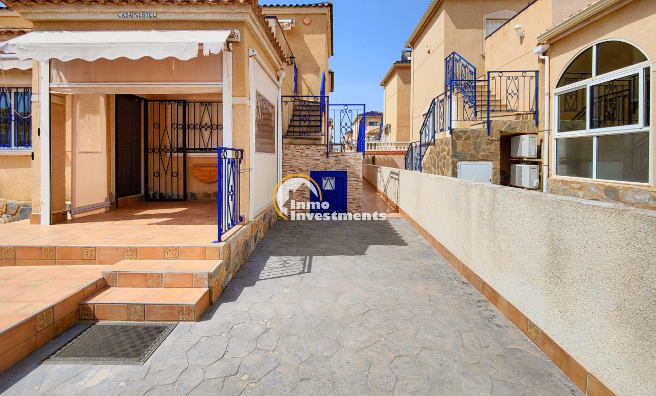 Resale - Semi detached villa - Punta Prima