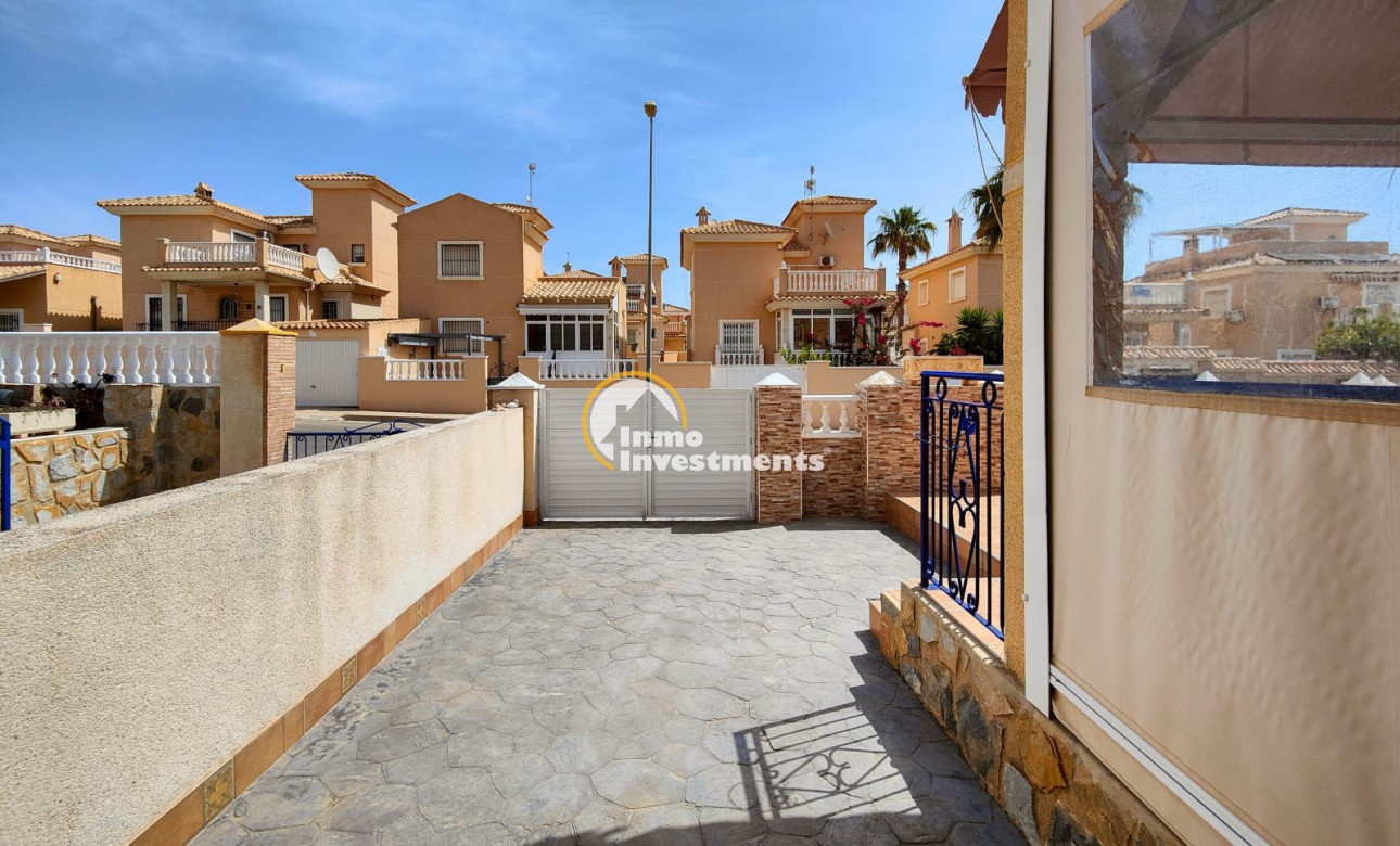 Resale - Semi detached villa - Punta Prima