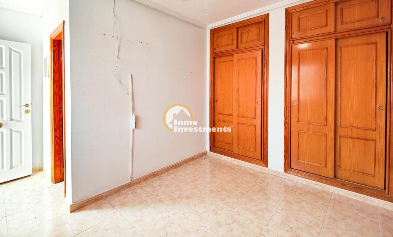 Resale - Semi detached villa - Punta Prima