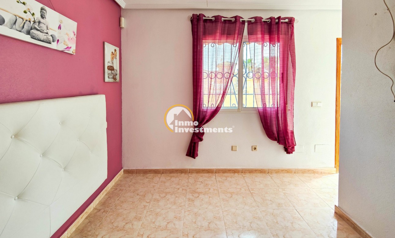 Resale - Semi detached villa - Punta Prima