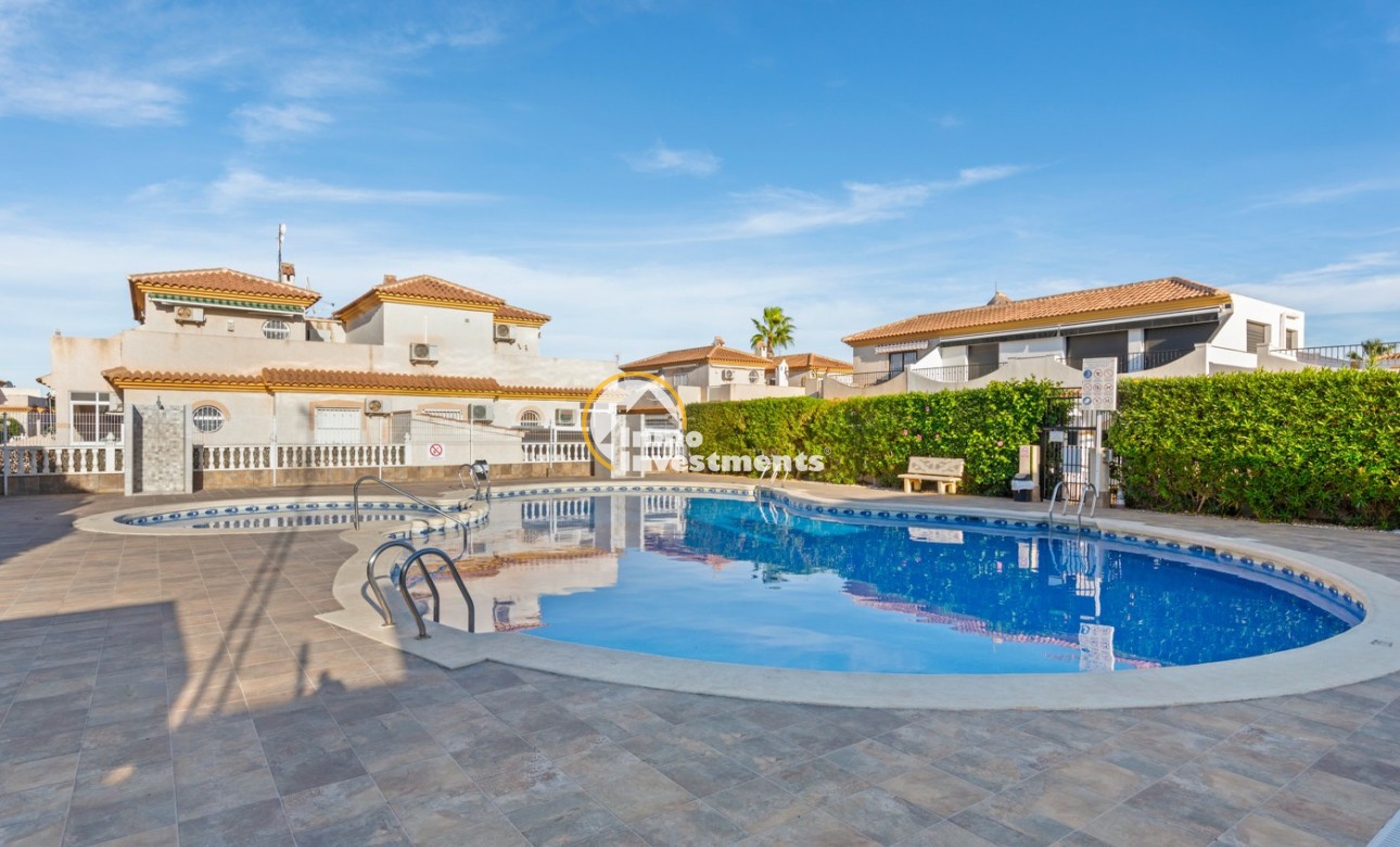 Resale - Villa - Orihuela Costa