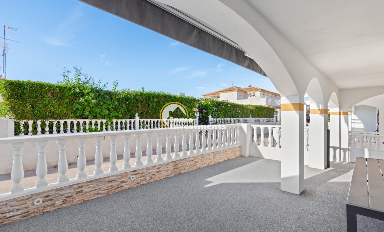 Resale - Villa - Orihuela Costa