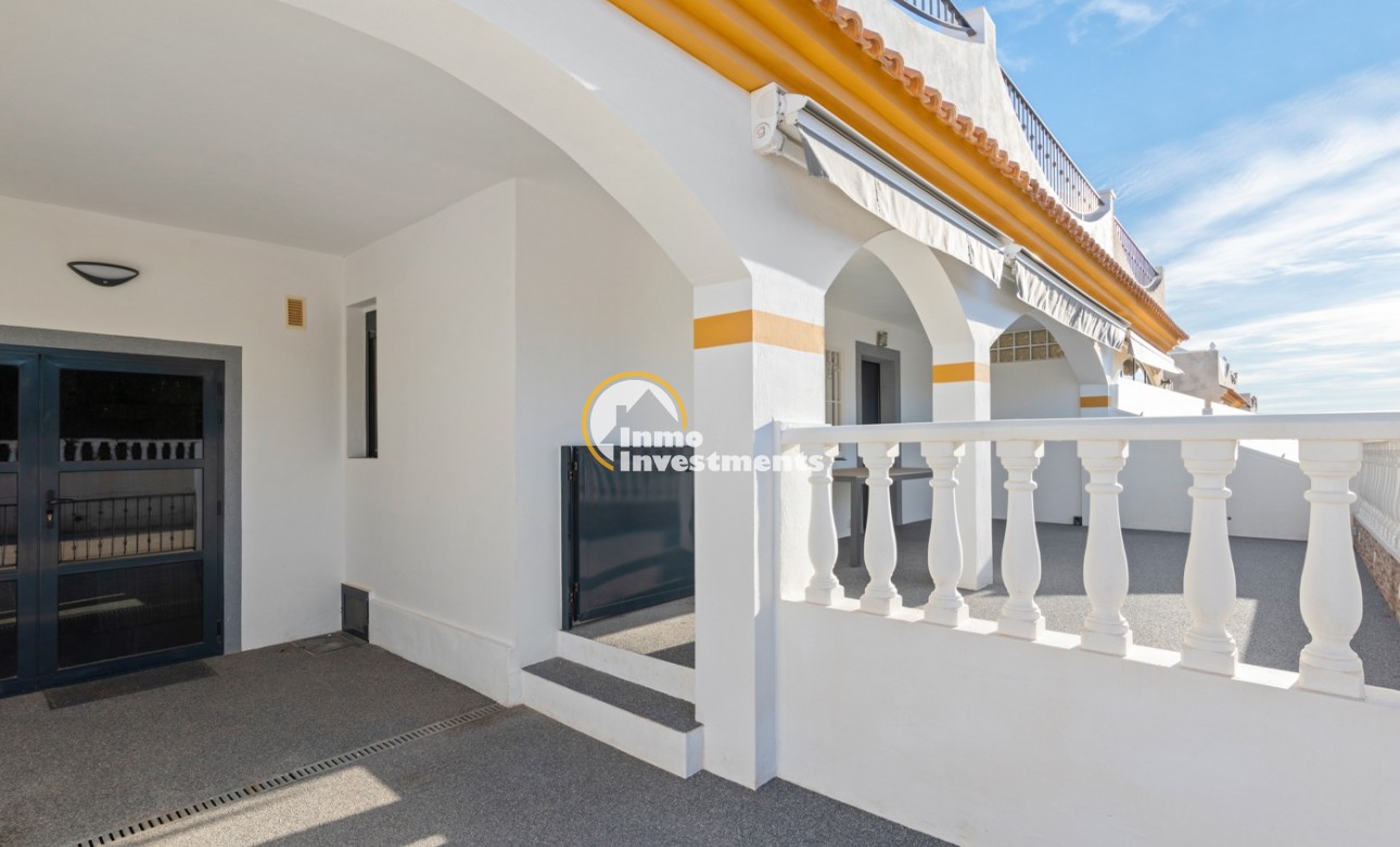 Resale - Villa - Orihuela Costa