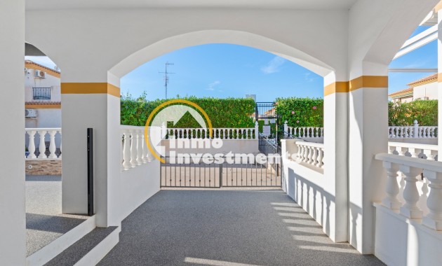 Resale - Villa - Orihuela Costa