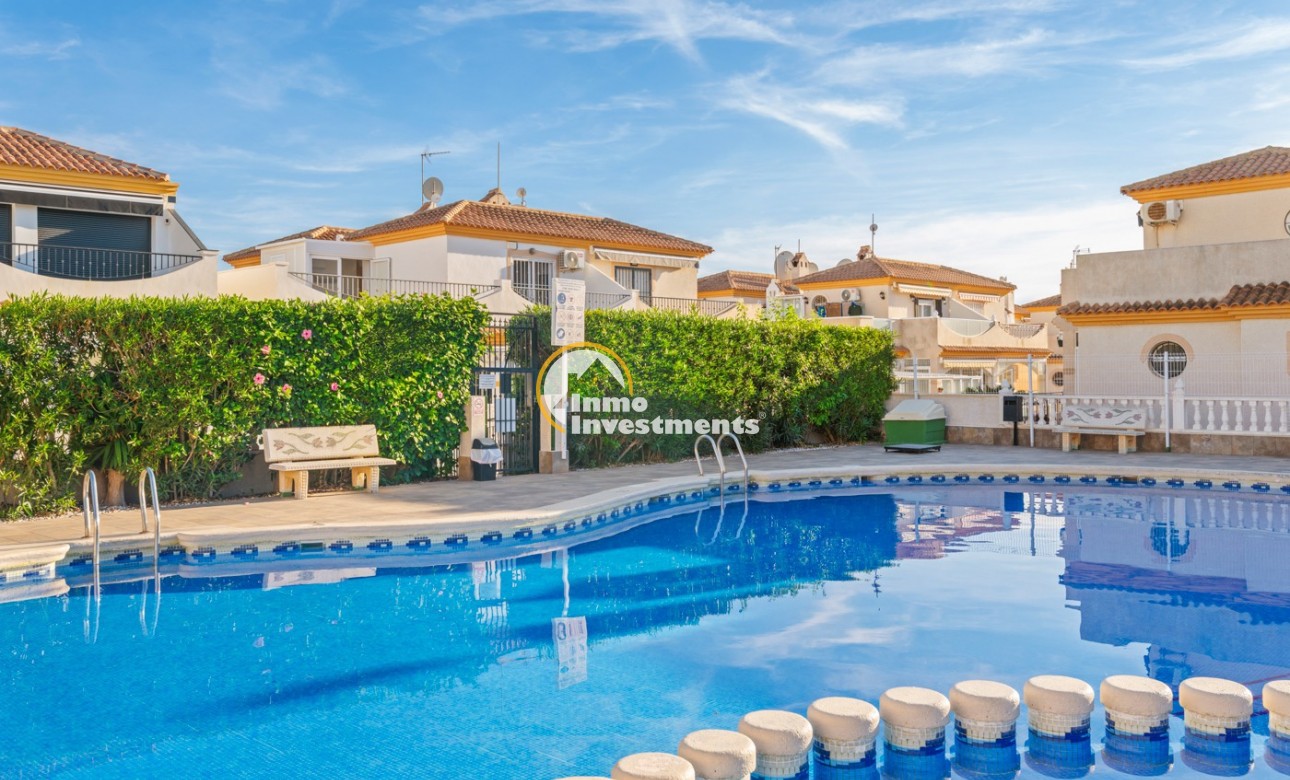 Resale - Villa - Orihuela Costa