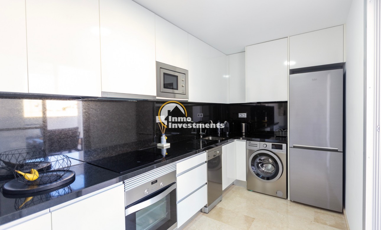 Resale - Apartment - Villamartin