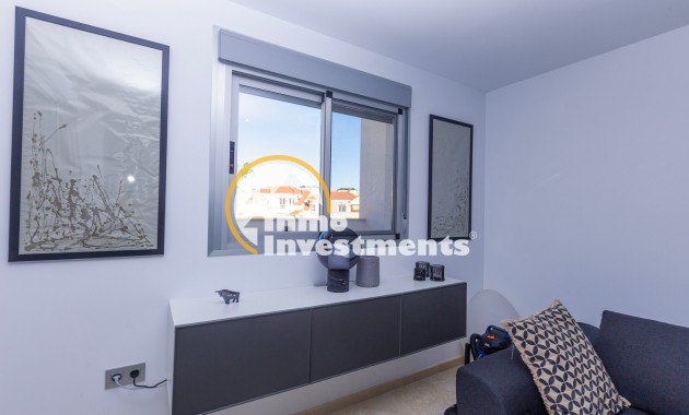 Resale - Apartment - Villamartin