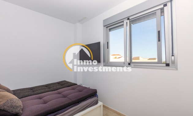 Resale - Apartment - Villamartin