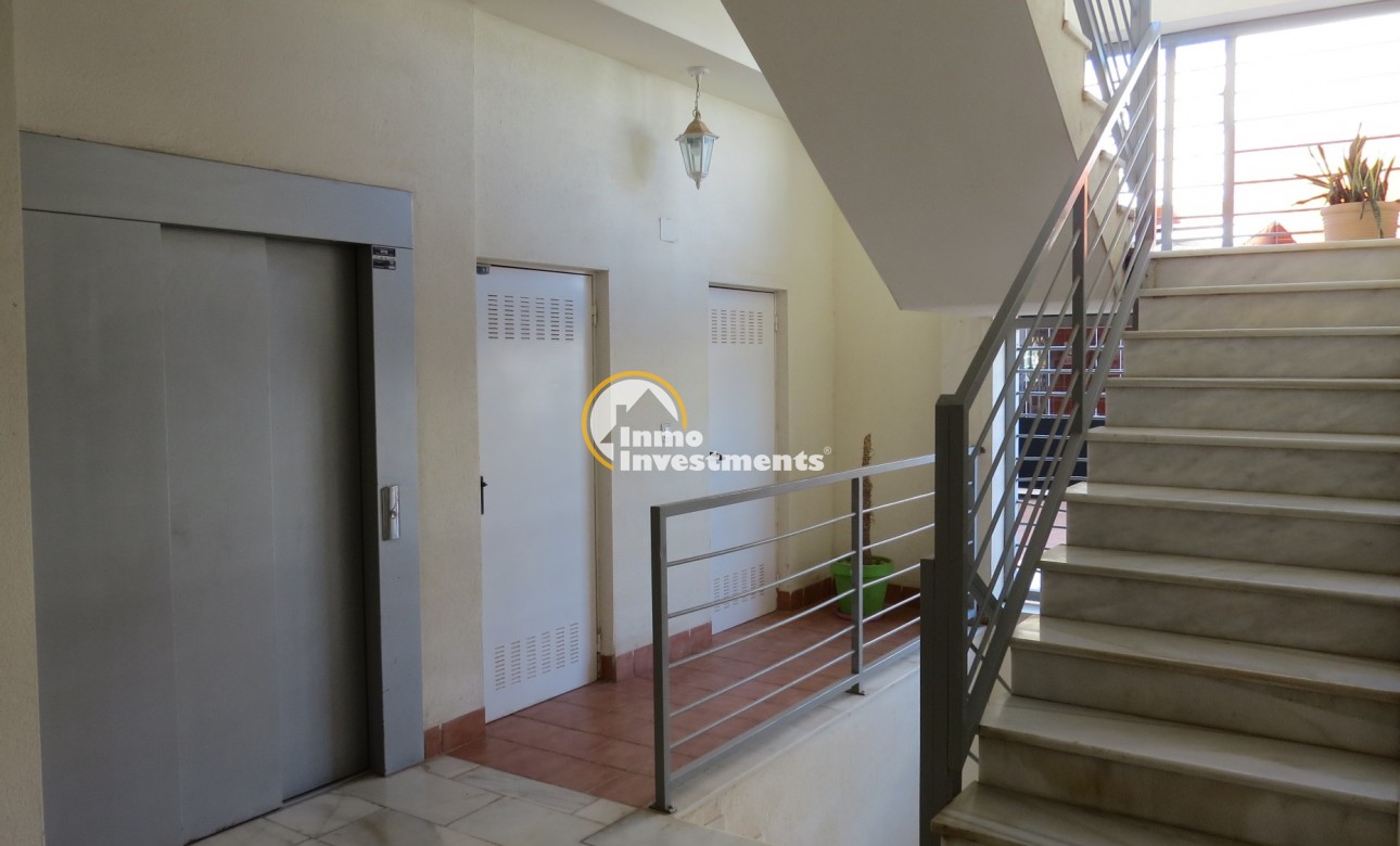 Resale - Apartment - Orihuela Costa - Villamartin