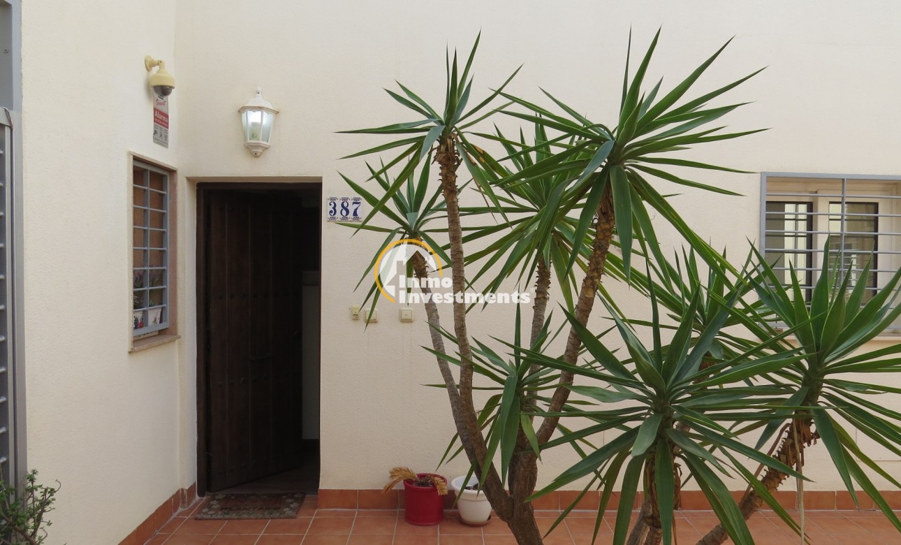 Resale - Apartment - Orihuela Costa - Villamartin