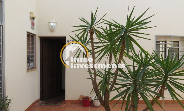 Resale - Apartment - Orihuela Costa - Villamartin