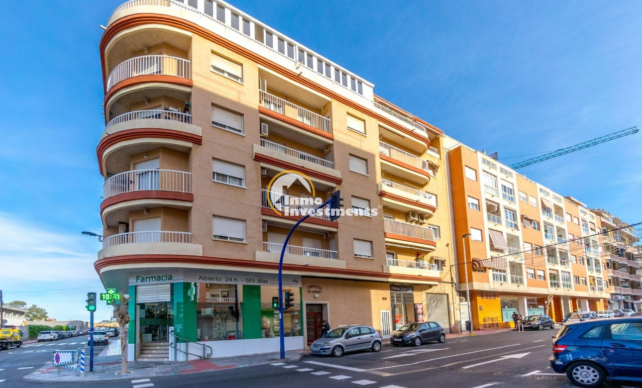 Resale - Apartment - Torrevieja - Beach