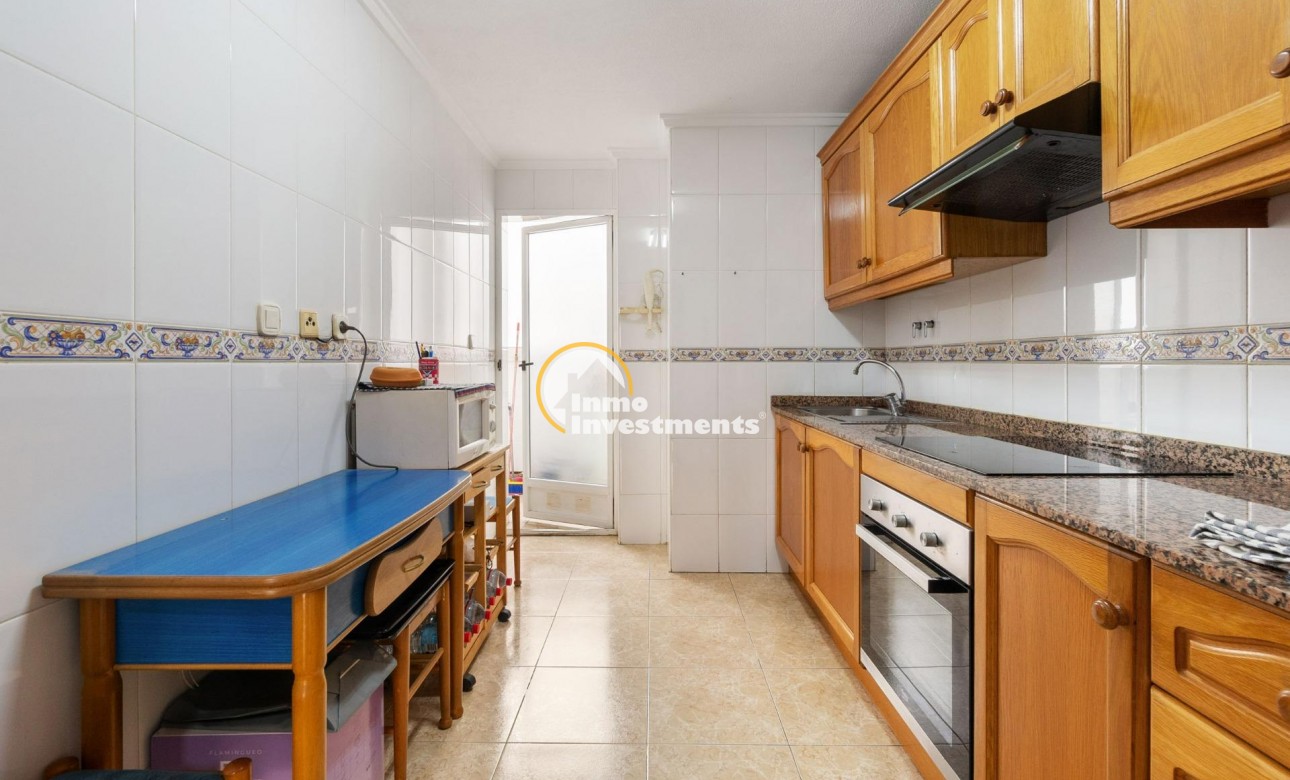 Resale - Apartment - Torrevieja - Beach