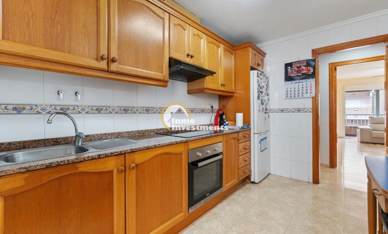 Resale - Apartment - Torrevieja - Beach