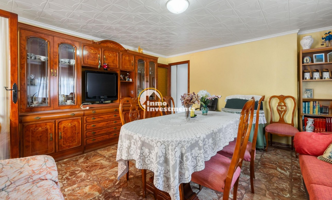 Resale - Apartment - Torrevieja - Acequion