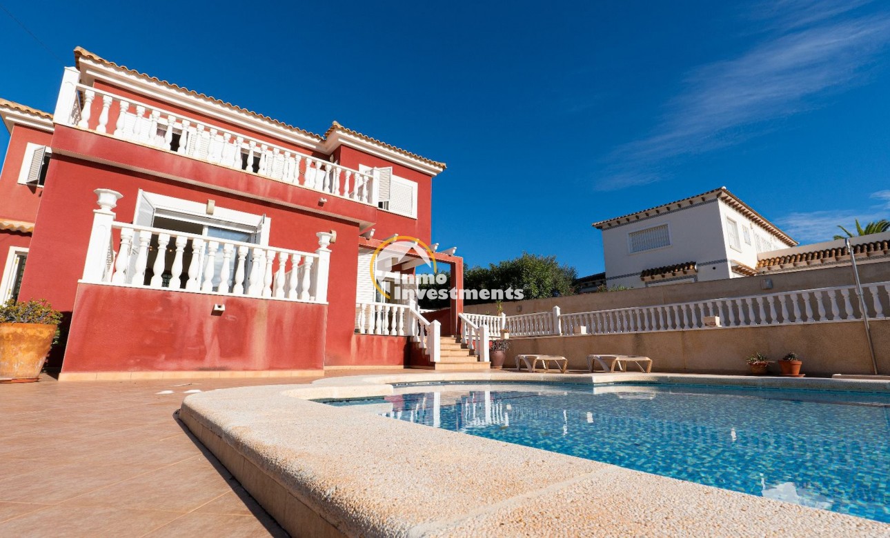 Resale - Villa - Torrevieja - Aguas Nuevas