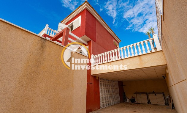 Resale - Villa - Torrevieja - Aguas Nuevas