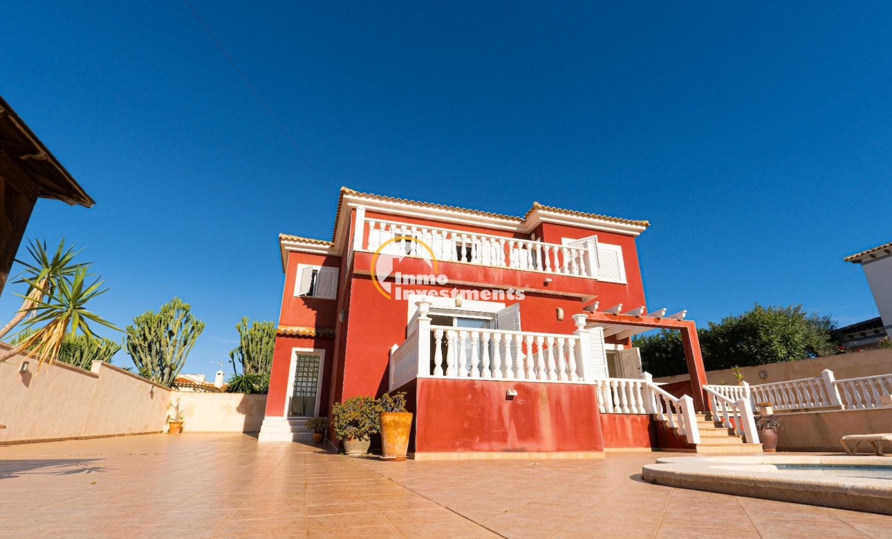 Resale - Villa - Torrevieja - Aguas Nuevas