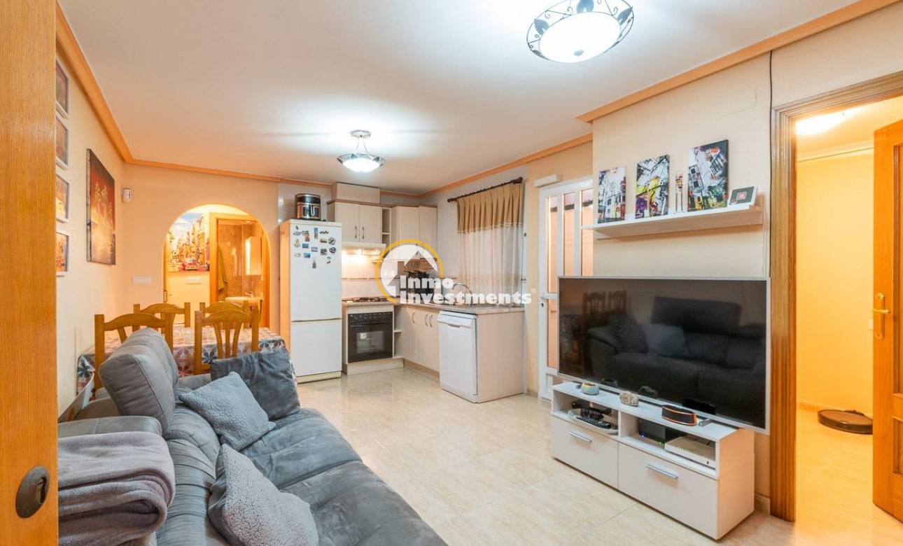 Resale - Apartment - Torrevieja - Torrevieja Centre