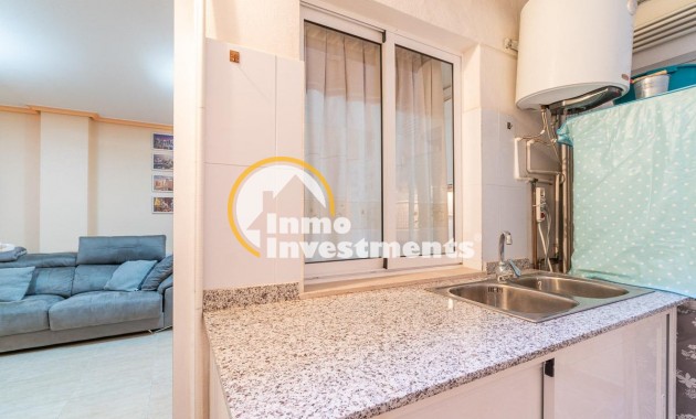 Resale - Apartment - Torrevieja - Torrevieja Centre