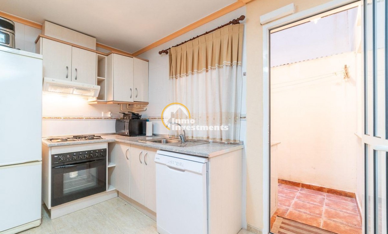 Resale - Apartment - Torrevieja - Torrevieja Centre