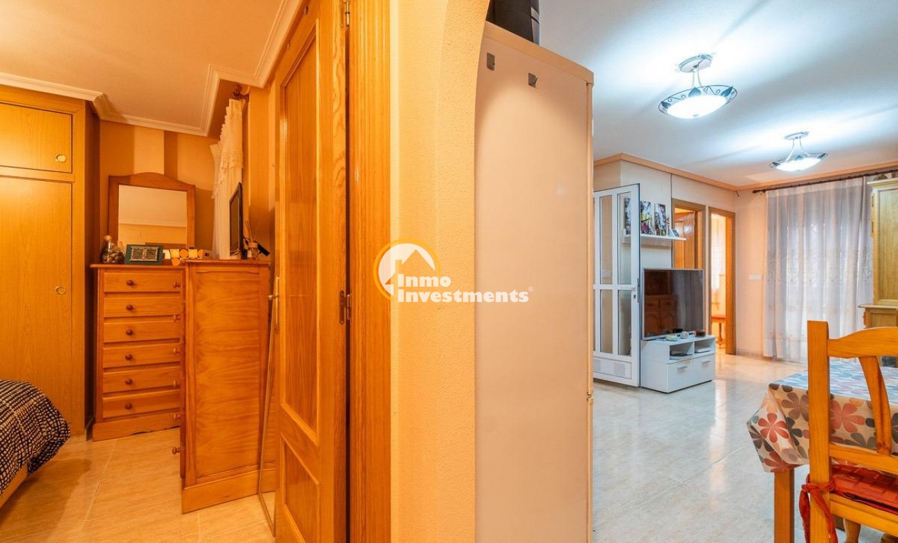 Resale - Apartment - Torrevieja - Torrevieja Centre