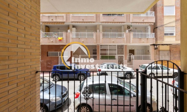 Resale - Apartment - Torrevieja - Torrevieja Centre