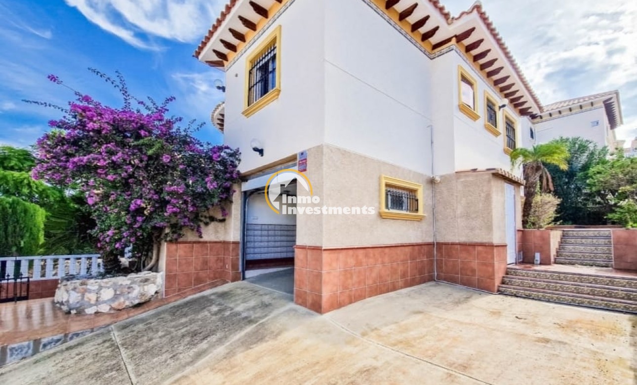 Resale - Villa - Villamartin