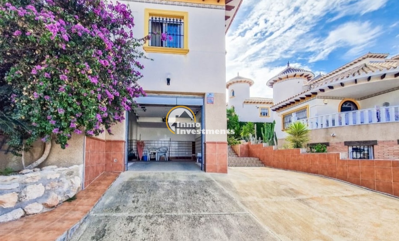 Resale - Villa - Villamartin