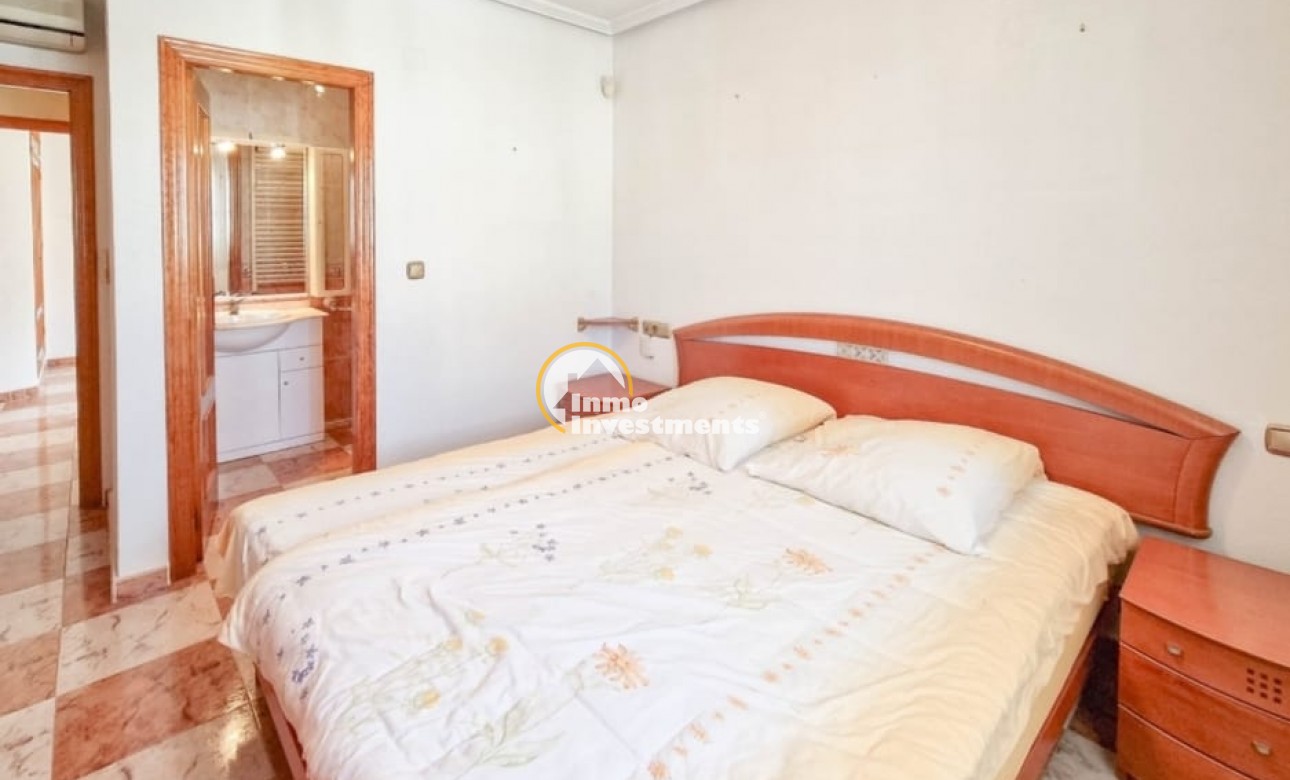 Resale - Villa - Villamartin