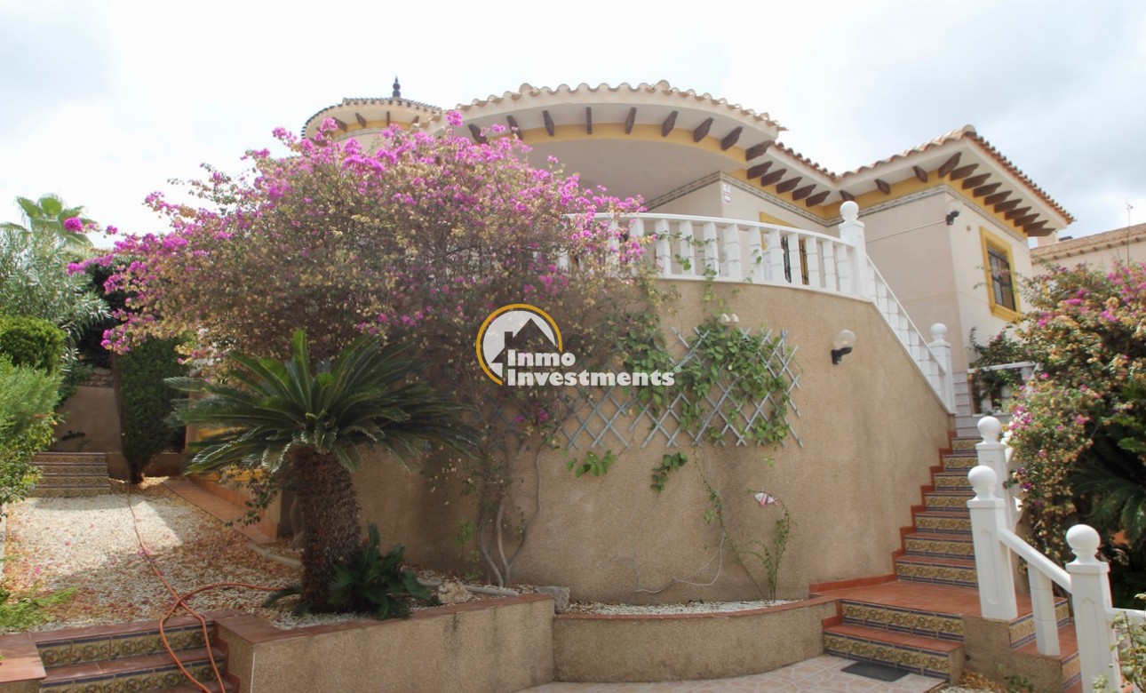 Resale - Villa - Villamartin