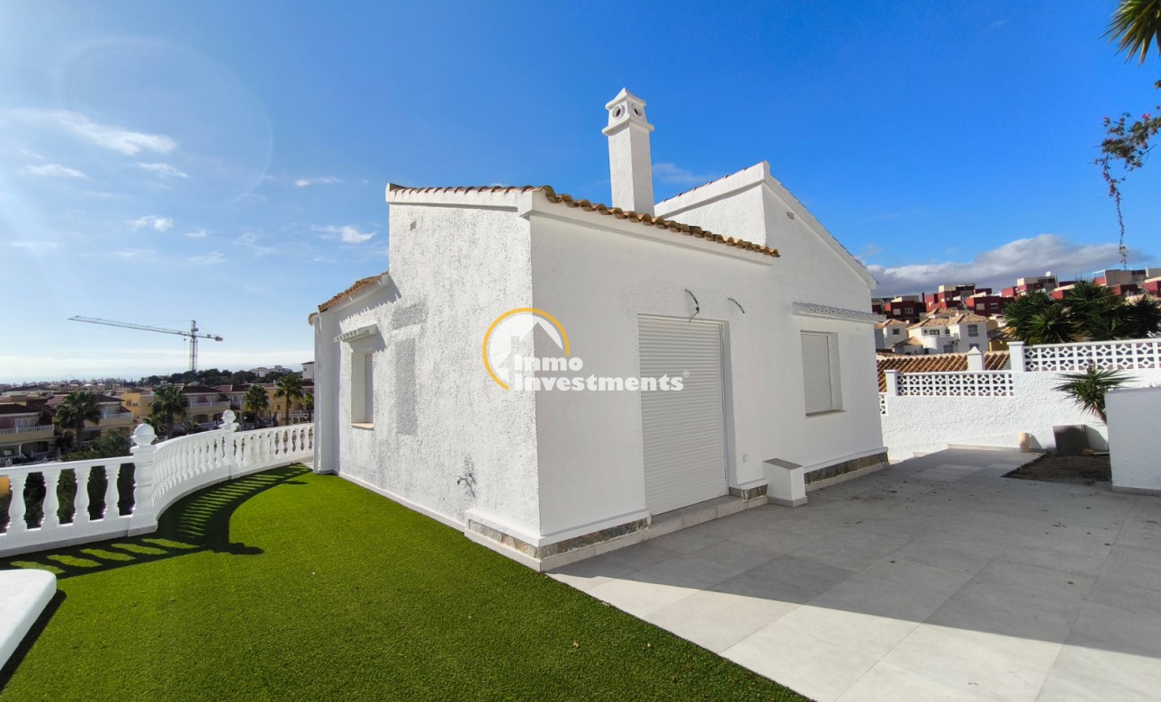 Resale - Villa - Villamartin