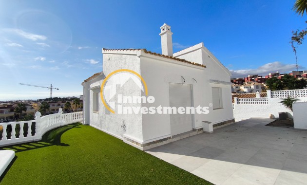 Resale - Villa - Villamartin