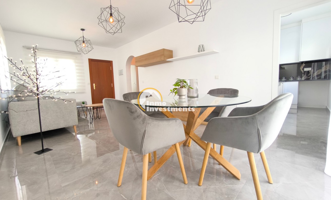 Resale - Villa - Villamartin